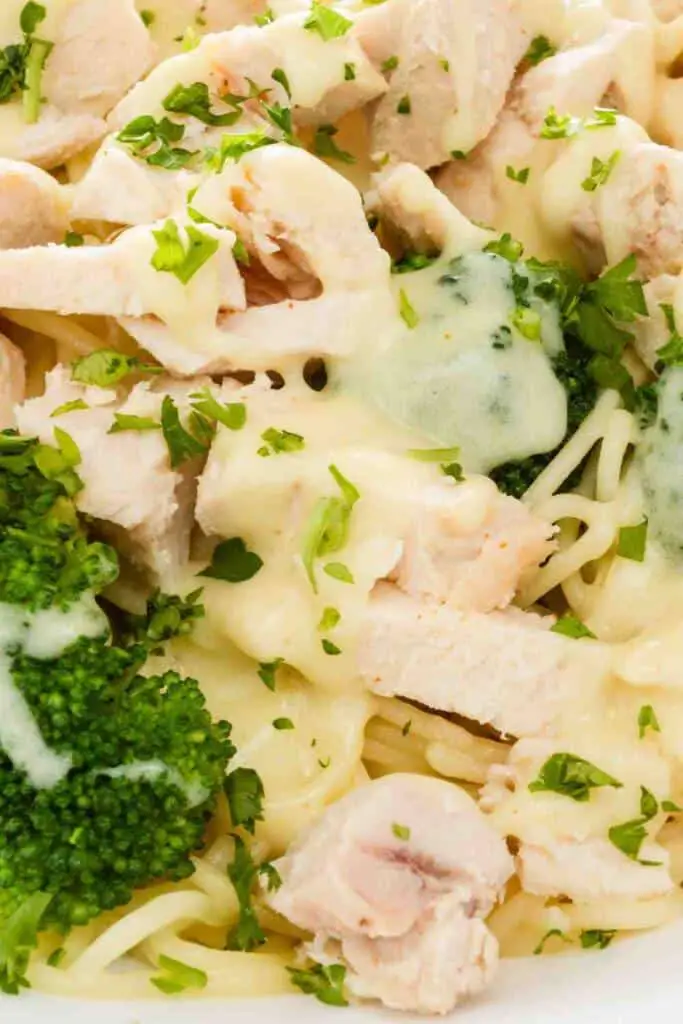 cheesecake factory chicken and broccoli pasta