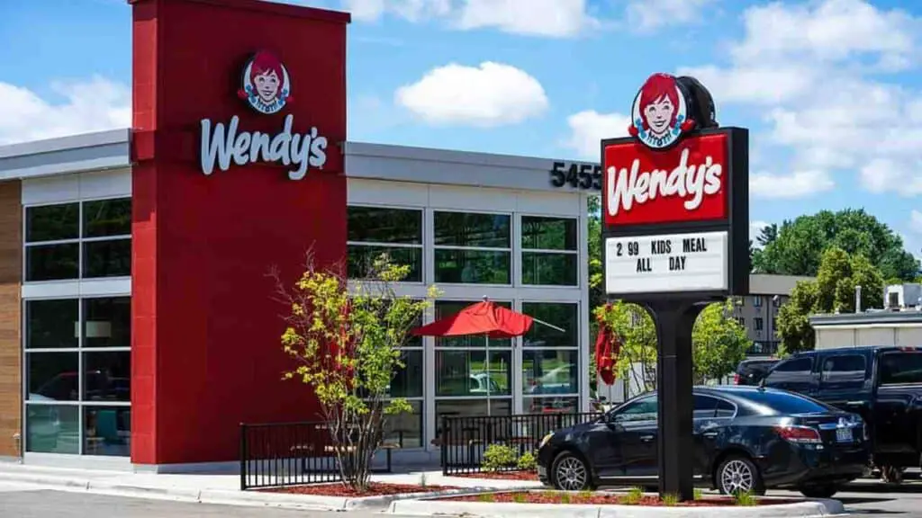 What Time Does Wendy's Start Serving Lunch